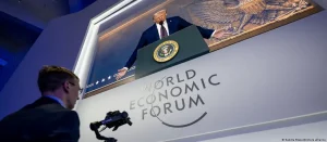 donald trump pe podiumul word forum economics