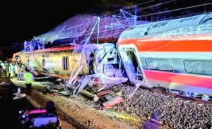 tren rasturnat