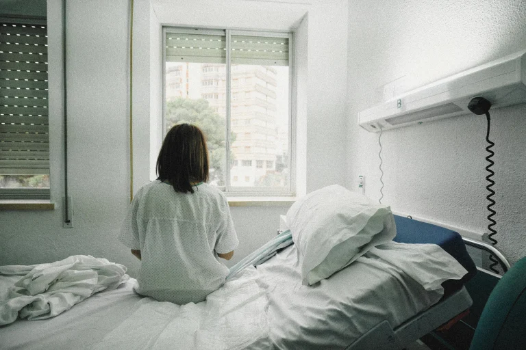 Rata mortalității din cauza cancerului la persoanele sub 50 de ani a scăzut cu 44%, însă decesele cauzate de cancerul de colon sunt în creștere și au devenit principala cauză de deces oncologic în această grupă de vârstă
