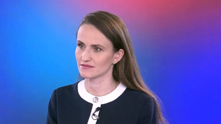 România, reprezentată la Forumul Economic Mondial de la Davos 2026. Oana Țoiu conduce o delegație guvernamentală extinsă
