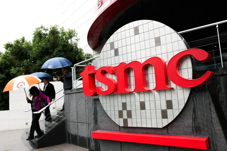 Acordul tarifar dintre Taiwan și Statele Unite prevede investiții de până la 500 de miliarde de euro în industria semiconductorilor, cu extinderea masivă a capacităților TSMC pe teritoriul american