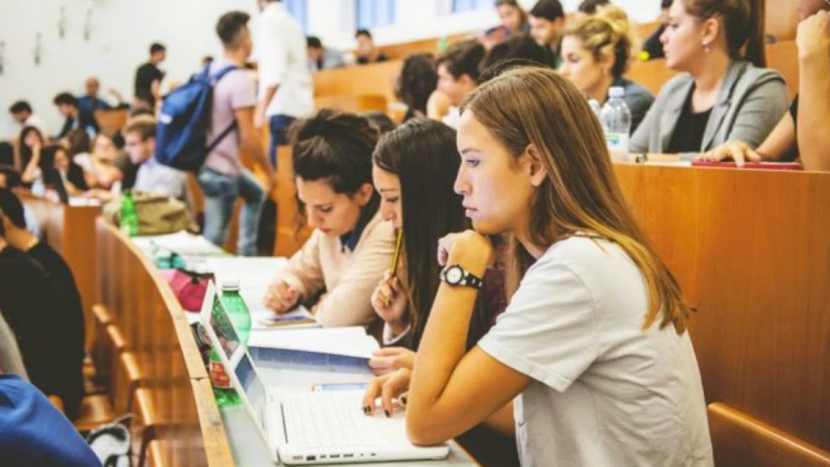 o clasa plina de sutendenti