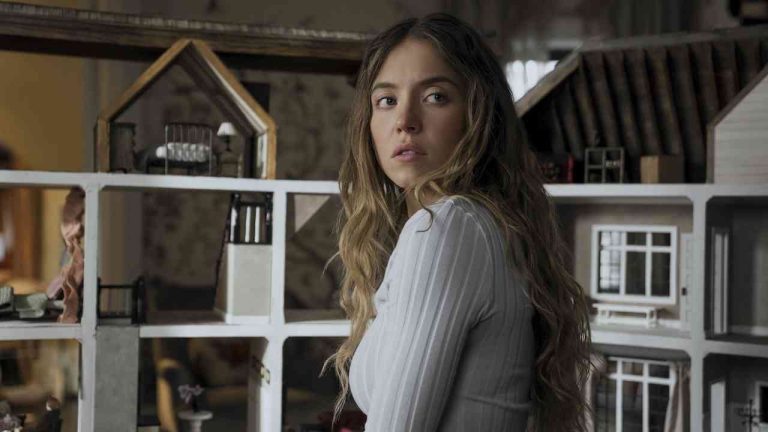 REVIEW: Menajera: Thrillerul care transformă perfecțiunea într-o amenințare